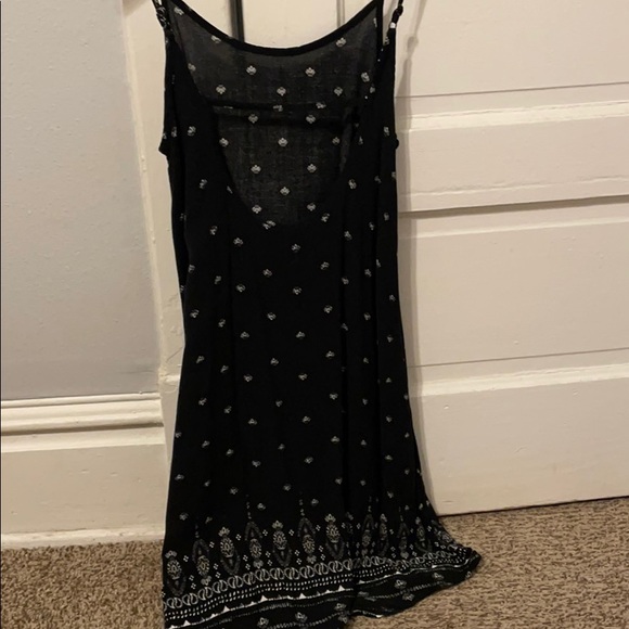 Black and White Summer Dress - Picture 2 of 3